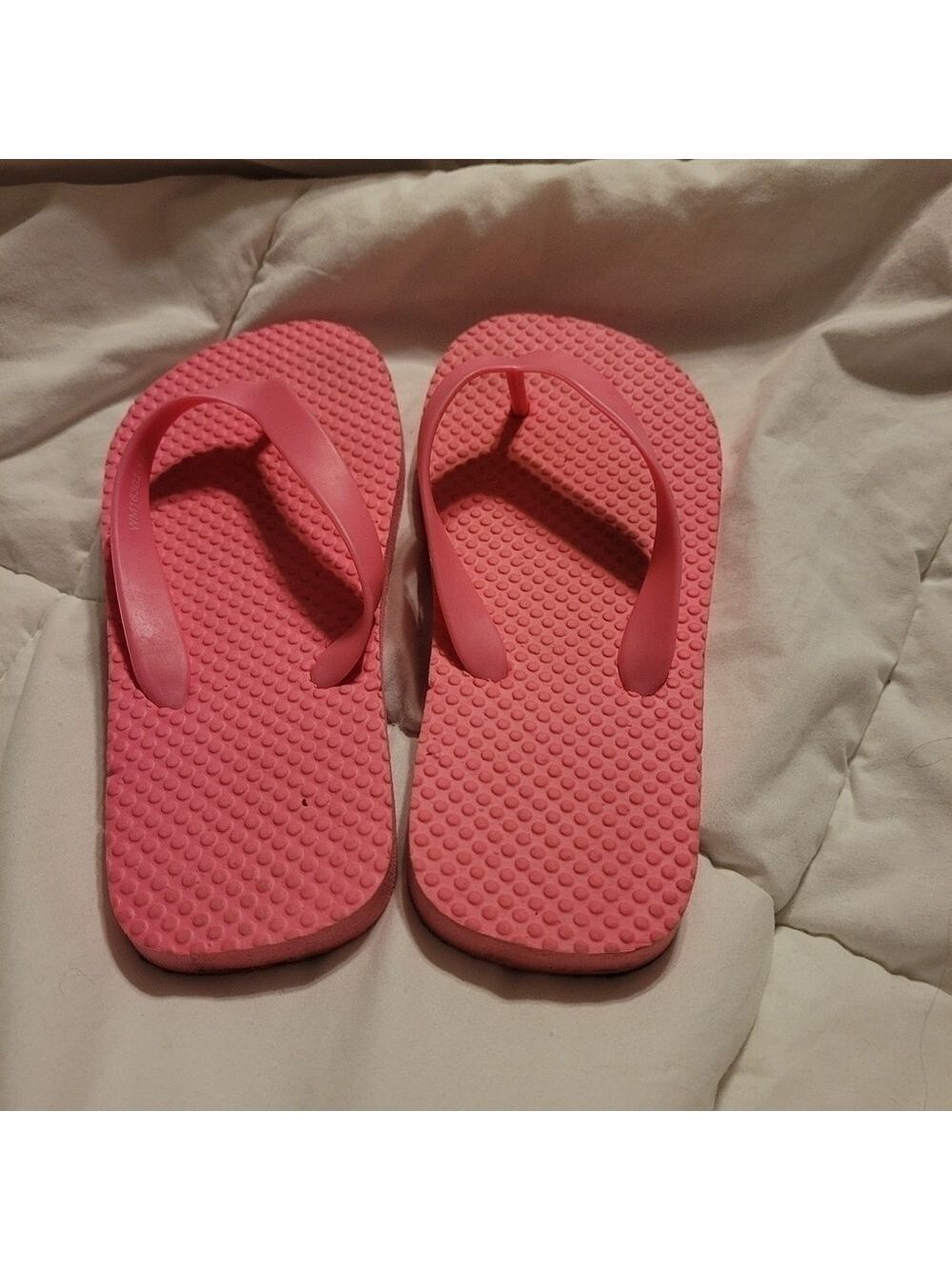 Target Girls Flip Flops - Picture 3 of 5